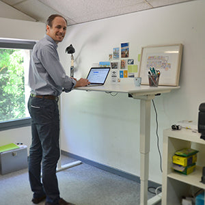 Essai concluant de nos bureaux assis-debout!