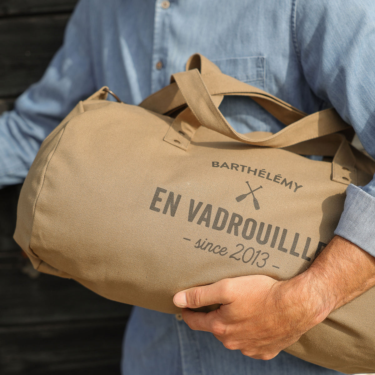 Bolso tipo polo personalizable y moderno