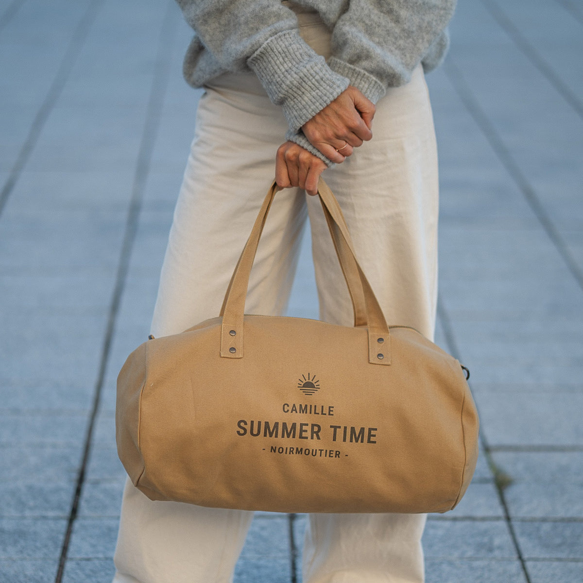 Bolso tipo polo personalizable y moderno